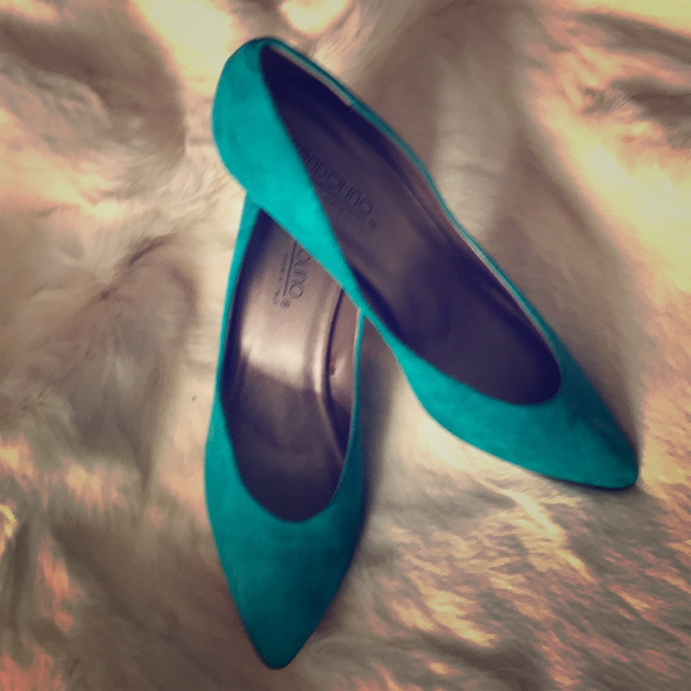 Bandolino Teal Suede Pumps